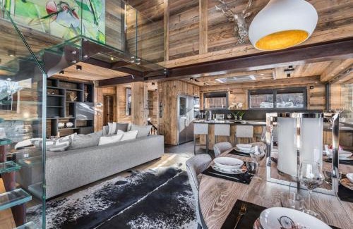 Megeve Chalet De Ski | Chalet de luxe avec jacuzzi, salle cinéma et piscine au centre de Megève - FR-1-569-10