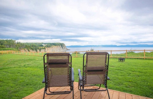 Gaspe Chalet De Ski | Chalet double arrière