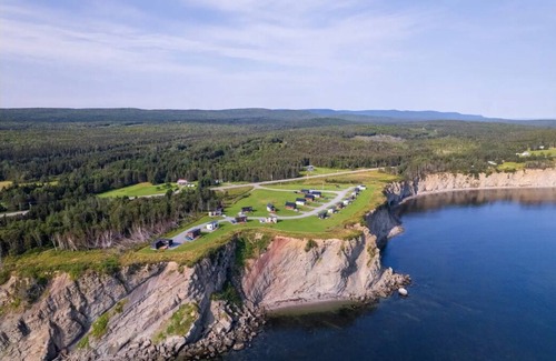 Gaspe Chalet De Ski | Chalet double arrière