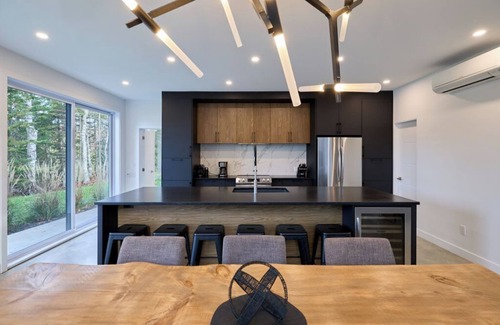 Mauricie Chalet De Ski | Chalet du Barrage spa, Trois-Rives
