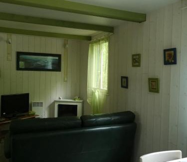 Argentre-du-Plessis Chalet De Ski | Chalet Du Bas-Mée