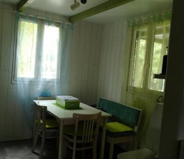 Argentre-du-Plessis Chalet De Ski | Chalet Du Bas-Mée
