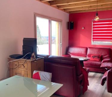 Menetrux-en-Joux Chalet De Ski | Chalet du hérisson