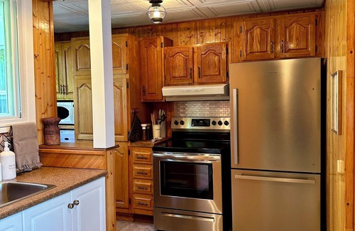 Adstock Chalet De Ski | Vrbo Property