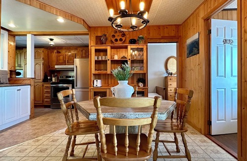 Adstock Chalet De Ski | Vrbo Property