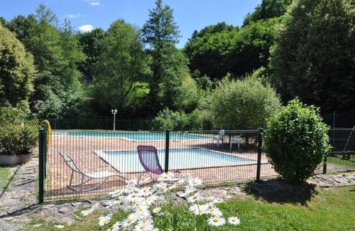 Payzac Chalet De Ski | Chalet 'Du Moulin Du Châtain 1' avec piscine partagée, terrasse privée et jardin partagé