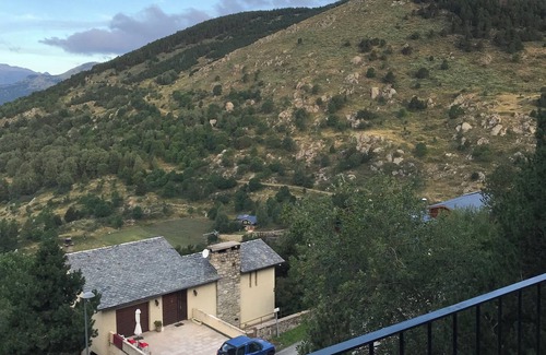 Egat Chalet De Ski | chalet Egat mitoyen Font-Romeu vue panoramique sur la Cerdagne