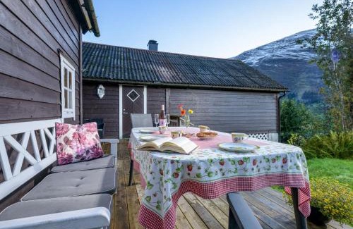 Olden Chalet De Ski | Chalet Eiketun by Interhome
