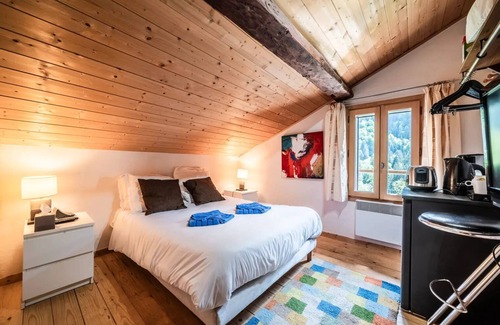 Saint-Jean-dʼAulps Lit Et Petit-Déjeuner | Chalet Elisthur Room N°4
