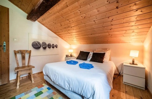 Saint-Jean-dʼAulps Lit Et Petit-Déjeuner | Chalet Elisthur Room N°4