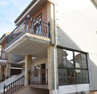 Argonos Maison | Chalet en urbanización con piscina