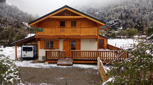 Venosc Chalet De Ski | Chalet Enchanteur à Venosc avec Vue Panoramique et Jacuzzi