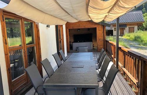 Venosc Chalet De Ski | Chalet Enchanteur à Venosc avec Vue Panoramique et Jacuzzi