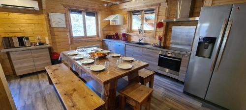 Venosc Chalet De Ski | Chalet Enchanteur à Venosc avec Vue Panoramique et Jacuzzi