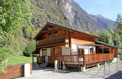 Venosc Chalet De Ski | Chalet Enchanteur à Venosc avec Vue Panoramique et Jacuzzi