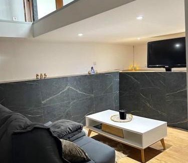 Thise Chalet De Ski | Chalet entièrement rénové proche Besançon