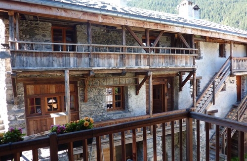 Peisey-Nancroix Chalet De Ski | CHALET FERME LAITERIE Sauna 200m de la remontée Paradiski