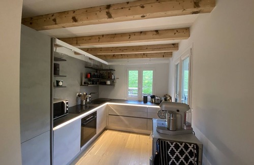 Crest-Voland Chalet De Ski | Chalet for 10 with fireplace and Norwegian bath
