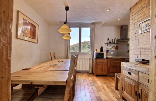 La Roche Chalet De Ski | Chalet 12 pers avec sauna, jacuzzi, wifi, parking, animaux admis