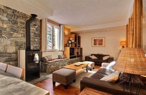 La Roche Chalet De Ski | Chalet 12 pers, sauna, jacuzzi, animaux admis, parking
