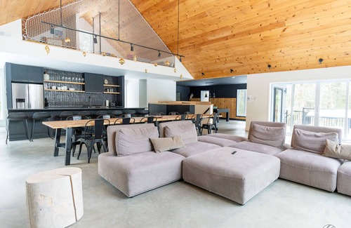 Potton Chalet De Ski | Chalet Forestria | spa | billard | ski