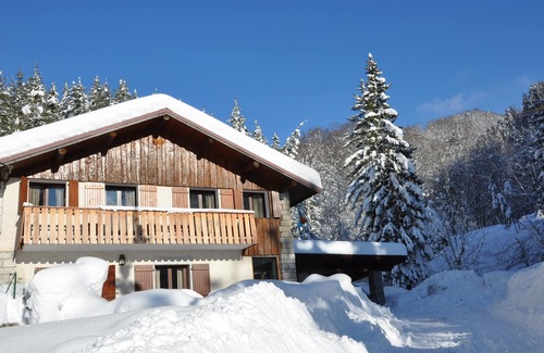 Le Bouchet-Mont-Charvin Chalet De Ski | CHALET GRAND CONFORT