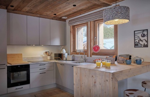 Notre-Dame-de-Bellecombe Chalet De Ski | Chalet Marmot'Inn - séjour pour 10 panorama sur les Aravis - OVO Network