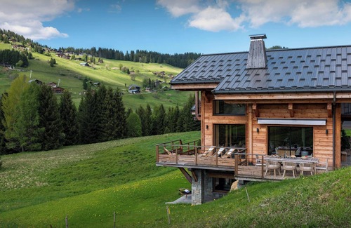 Notre-Dame-de-Bellecombe Chalet De Ski | Chalet 1786 - séjour alpin tout luxe 11p avec piscine - OVO Network