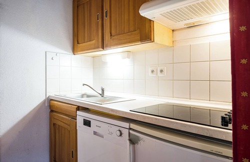 Montgellafrey Appartement | Chalet for 6/8 People – Cosy – Pool & Sauna – Summer/Winter – Mountain View