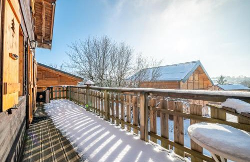 Saint-Laurent-en-Grandvaux Maison | Chalet L’Embellie - Chalet avec piscine partagée