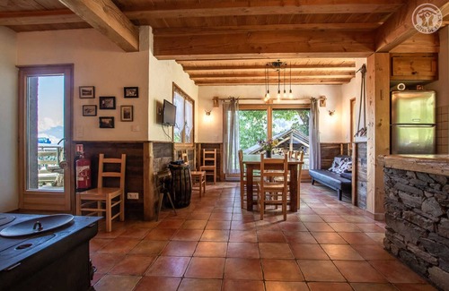Saint-Colomban-des-Villards Maison | CHALET DU COIN - GRAND APPARTEMENT