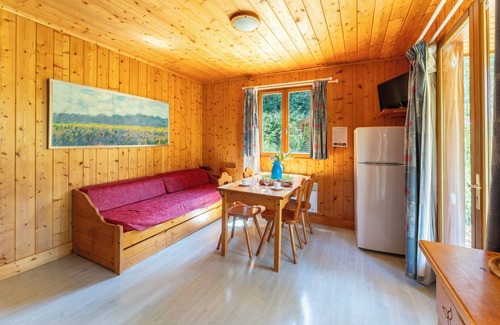 Mirabel-aux-Baronnies Chalet De Ski | Chalet "Gite Sariette" avec piscine partagée, terrasse privée et Wi-Fi