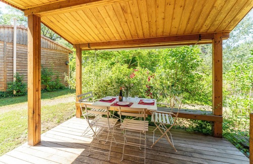 Mirabel-aux-Baronnies Chalet De Ski | Chalet "Gite Romarin" avec piscine partagée, terrasse privée et Wi-Fi