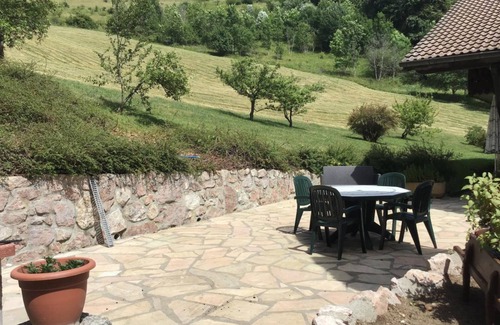 Chevenoz Chalet De Ski | Chalet 'Gîte Chevenoz' avec vue sur montagne, terrasse privée et jardin privé