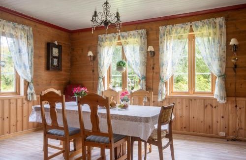 Tysnes Chalet De Ski | Chalet Gulehuset by Interhome