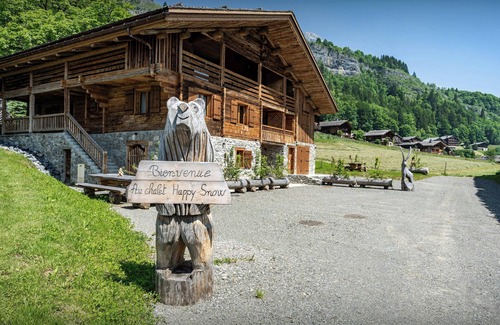Le Chinaillon Chalet De Ski | Chalet Happysnow - bien-être pour 15 au coeur des Alpes - OVO Network