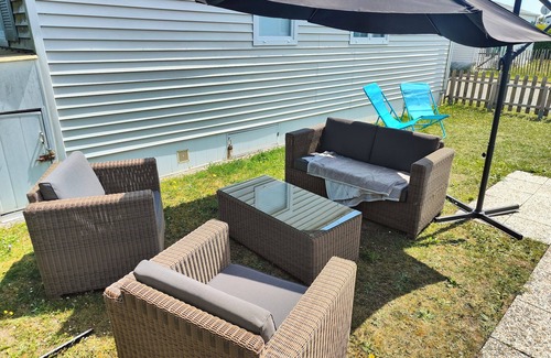 Bredene Chalet De Ski | Chalet Harly at Kerlinga campsite within walking distance of the beach and stores.