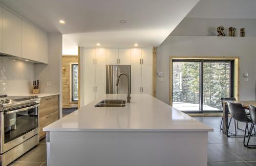 Les Pays-d'en-Haut Regional County Municipality Chalet De Ski | Chalet Haut-Bois - Hiking, Skiing and Spa