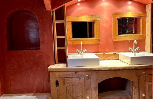 Bisanne 1500 Chalet De Ski | Chalet haut de gamme 5 chambres avec hammam, proche des pistes - FR-1-293-211