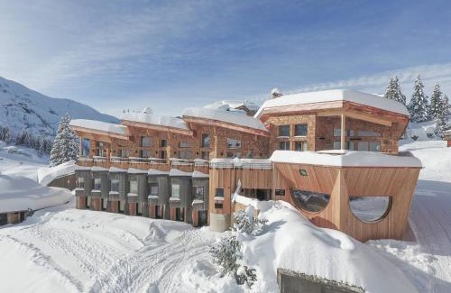Avoriaz Chalet De Ski | Chalet Haut de Gamme à Avoriaz - 11 Pers, Ski-in/Ski-out, Sauna, Terrasses Panoramiques, Service Premium - FR-1-314-114