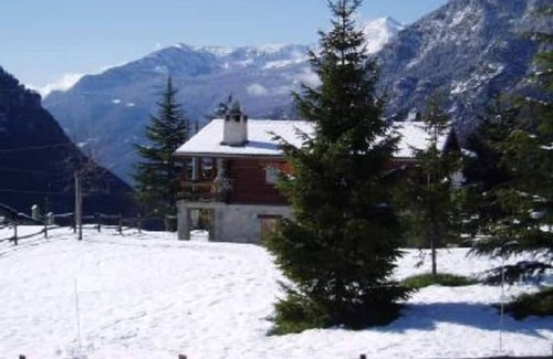 Antey-Saint-Andre Chalet De Ski | Chalet 'Haut Vue Cervin Matterhorn' with Private Terrace and Wi-Fi