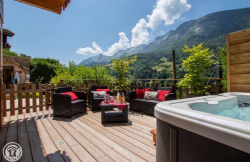 Thones Chalet De Ski | Chalet Haute Savoie sauna jacuzzi privés Calme confort wifi domaine du fraizier