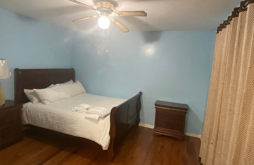 Bellmore Appartement | Chalet Home, Central Location: Nassau, Long Island NY
