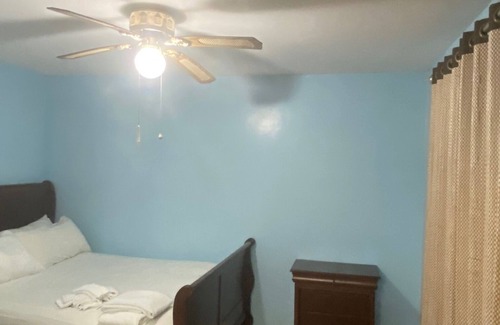 Bellmore Appartement | Chalet Home, Central Location: Nassau, Long Island NY
