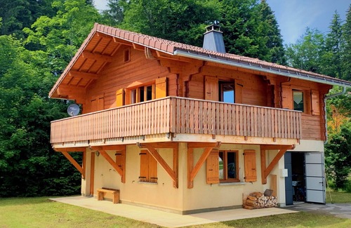 Lamoura Chalet De Ski | CHALET idéalement situé - Haut Jura