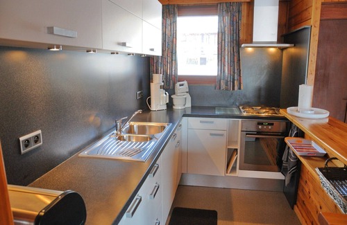 Heure Maison | Chalet confortable en bois, terrasse