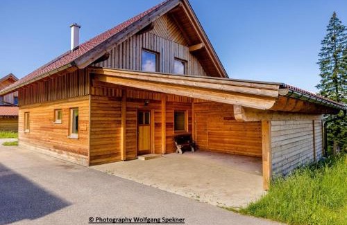 Frantschach-Sankt Gertraud Maison | Chalet in Carinthia with Sauna near Ski Slopes