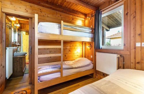 Harreberg Chalet De Ski | Chalet in Harreberg with Garden Views