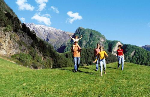 Hochkrimml Chalet De Ski | Chalet in Königsleiten with Wellness & Alps View