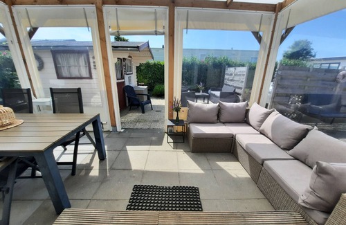Renesse Chalet De Ski | Chalet in Renesse - Holiday park Julianahoeve - *Sea*Pool*Sauna* 800m to the beach